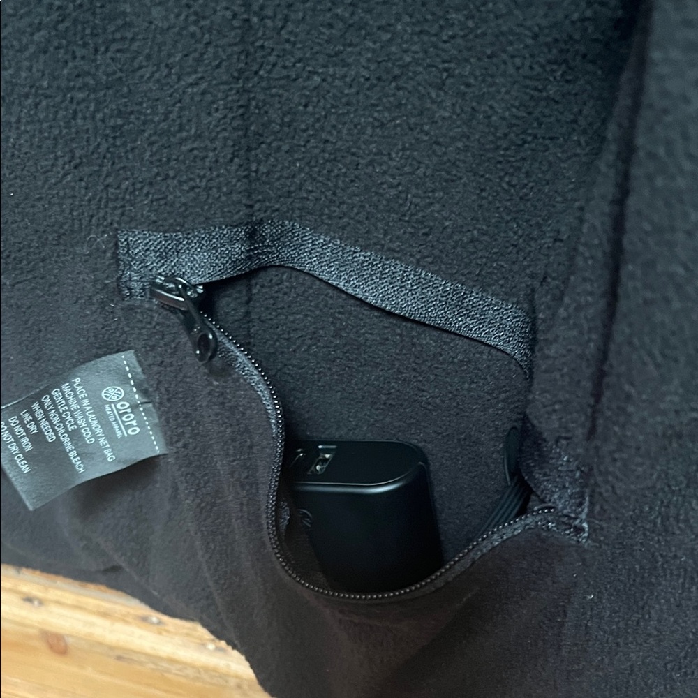 Ororo Black Heated Vest - Picture 5 of 9